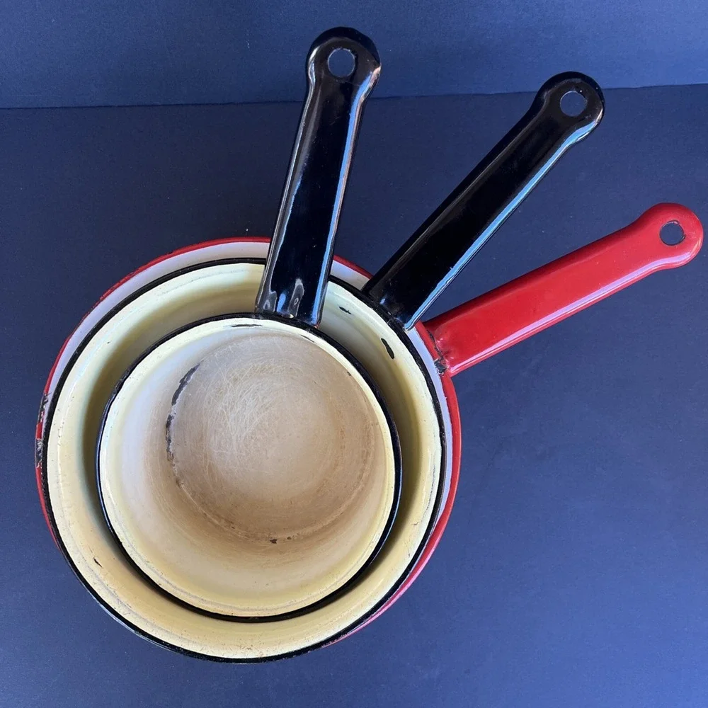 VTG Enamelware Pot Set Primitive Farmhouse Kitchen Decor Nesting Pans 3pc